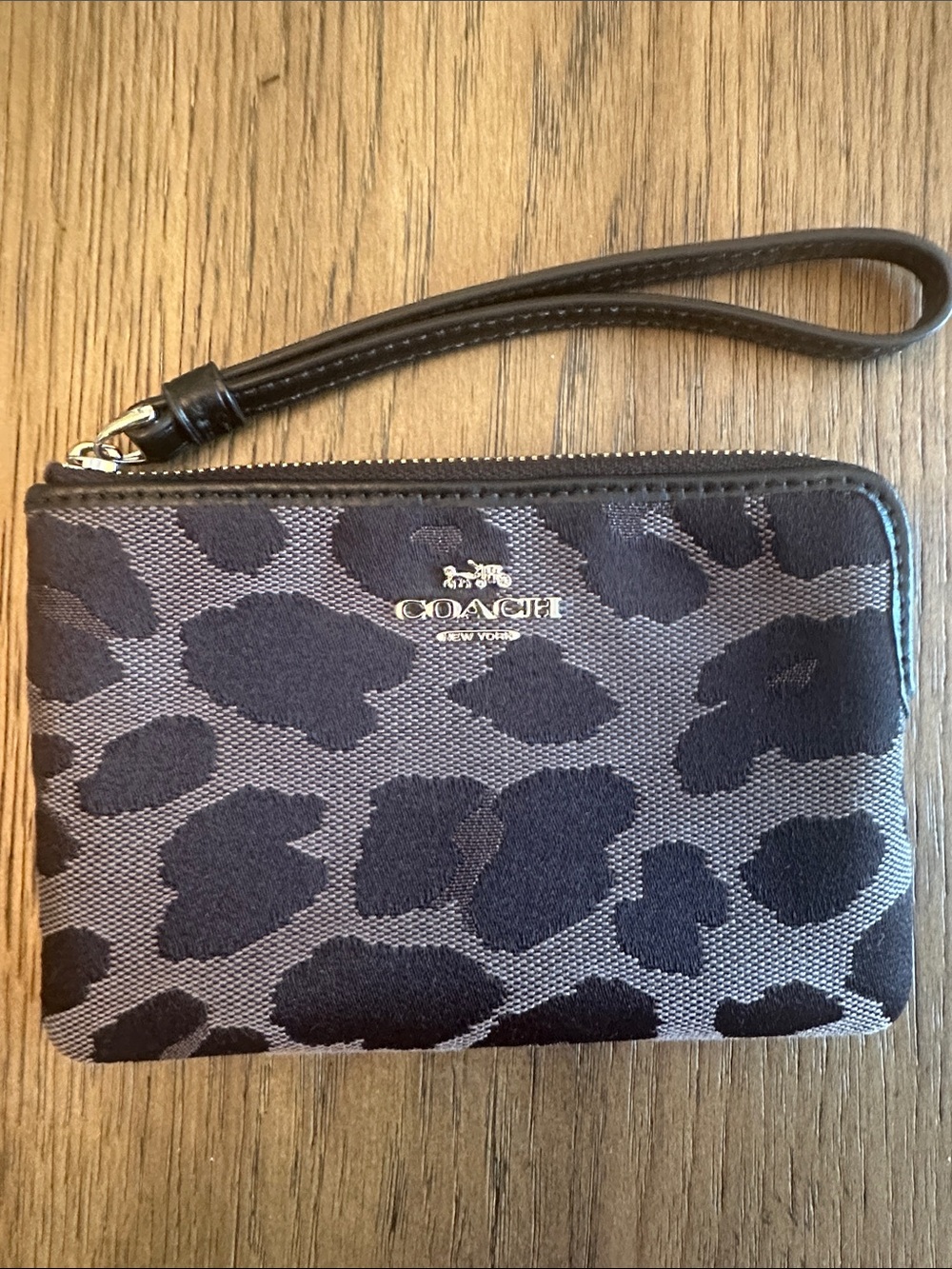 Coach Leopard Jacquard Wristlet - Black & Gray